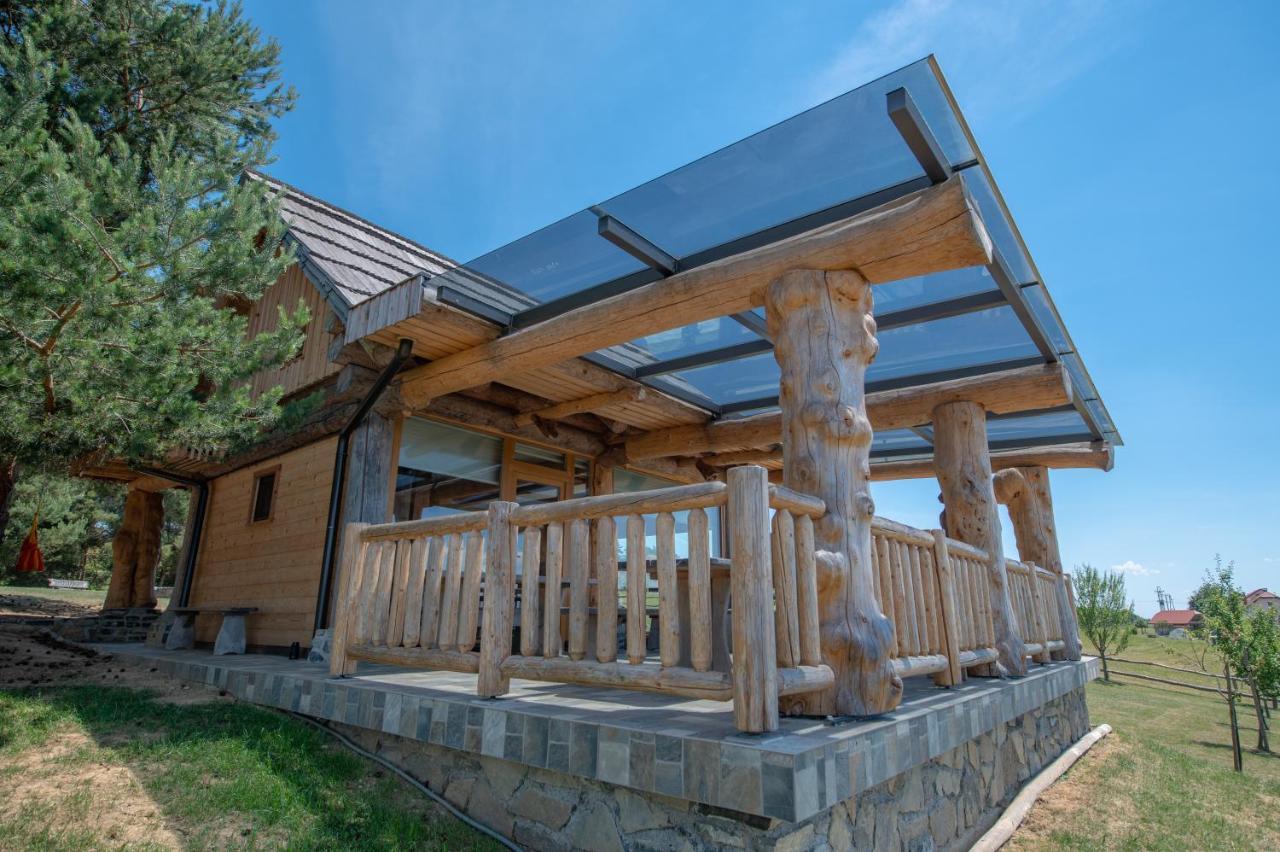 Holiday Home Ernest Zelezni With Hot Tub Ivancna Gorica Exterior photo