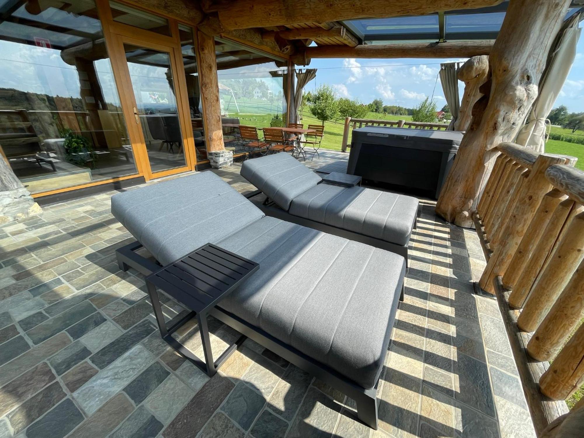 Holiday Home Ernest Zelezni With Hot Tub Ivancna Gorica Exterior photo